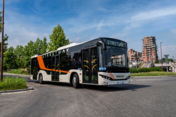 Městský autobus STREETWAY