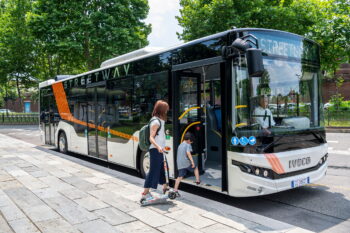 Městský autobus STREETWAY